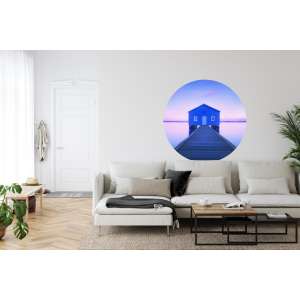 Fototapeta Okrągła Boathouse – Spokój Wody i Artystyczna Refleksja