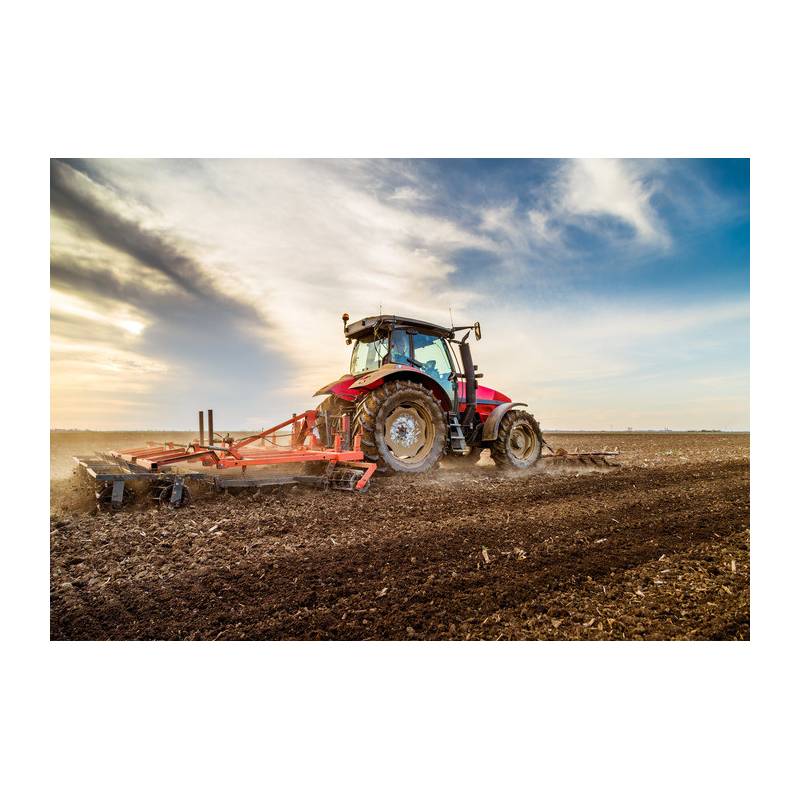Fototapeta Traktor Pracujący Na Polu