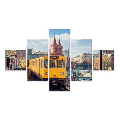 Obraz Wieloczęściowy Żółty Pociąg W Berlinie Na Torach Kolejowych