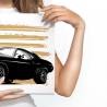 Obraz Na Płótnie Amerykański Muscle Car Na Tle Beżowej Flagi Usa