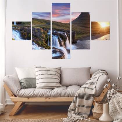 Obraz Wieloczęściowy Góra Kirkjufell Z Wodospadami