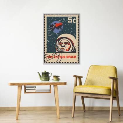 Plakat Znaczek Pocztowy Vintage Z Astronautą I Ziemią Rama Aluminiowa Kolor Czarny