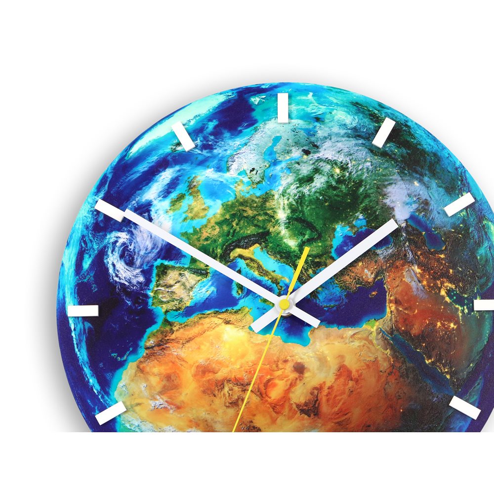 Часы планет красноярск. Часы земной шар. Дизайнерские часы Планета. Часы с планетами. Часы с вращающимся земным шаром.
